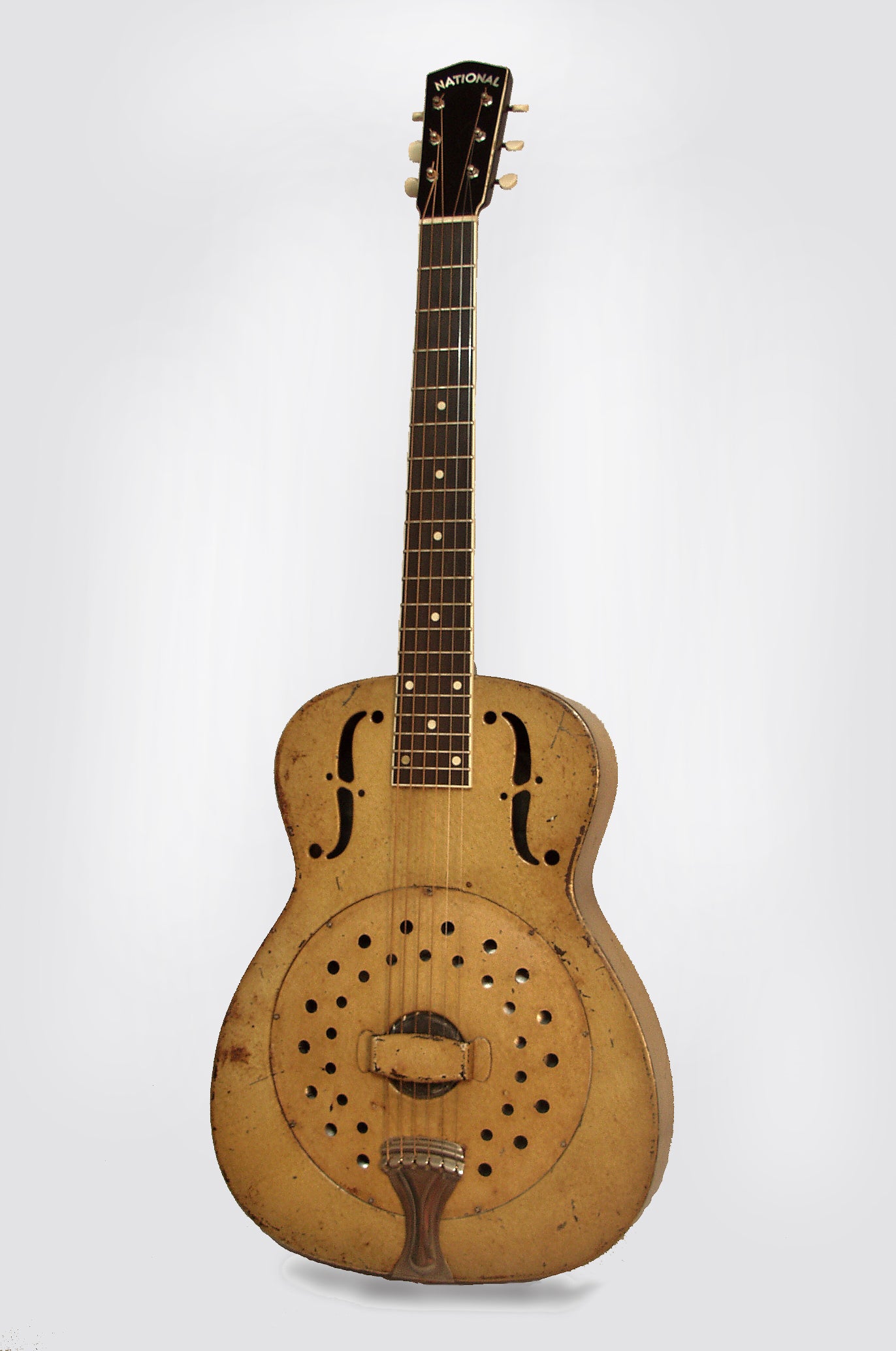 National Collegian Resophonic Guitar (1940) – RetroFret