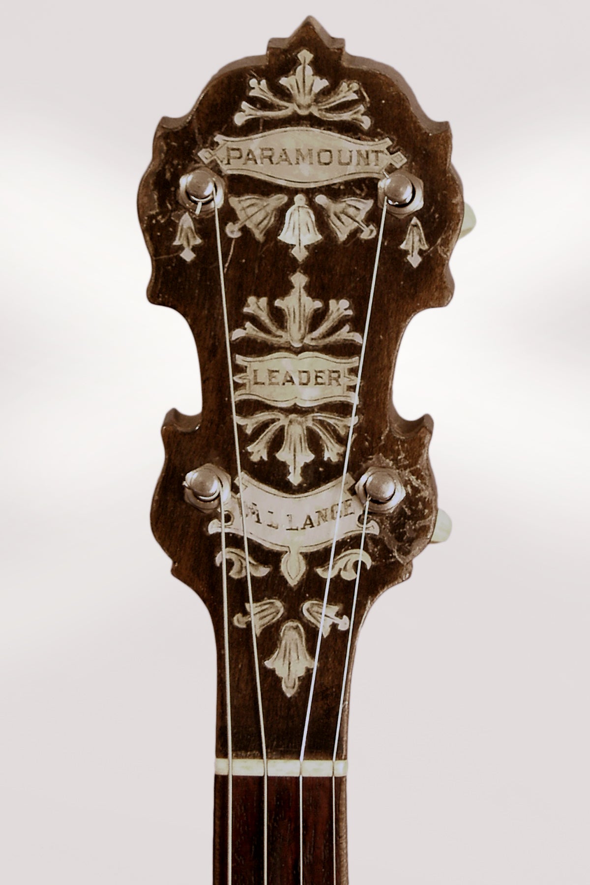 Paramount Leader Tenor Banjo (1926)