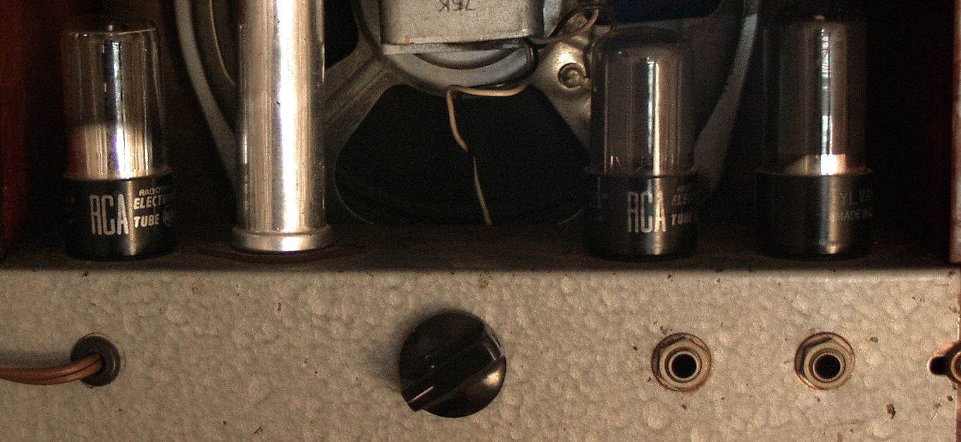 Magnatone Student Model Tube Amplifier (1953)