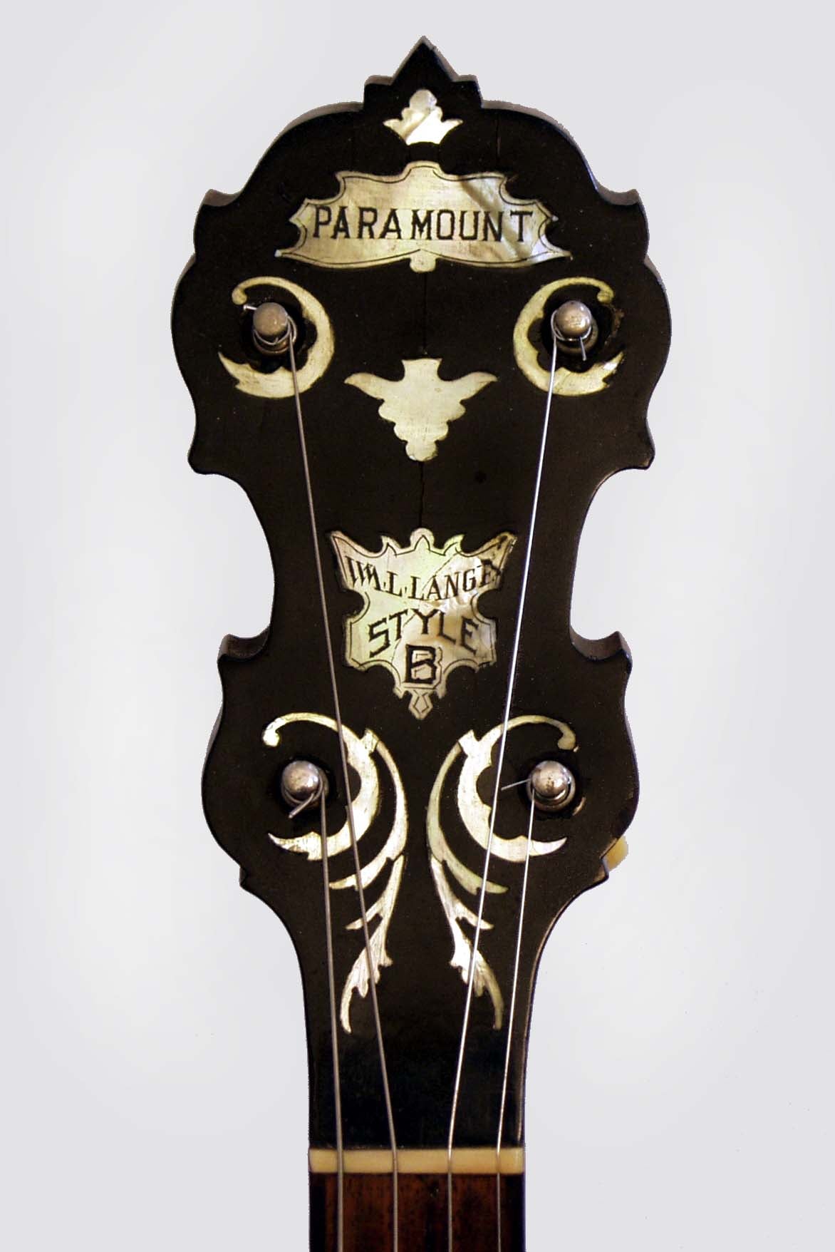 Paramount Style B Tenor Banjo (1931)