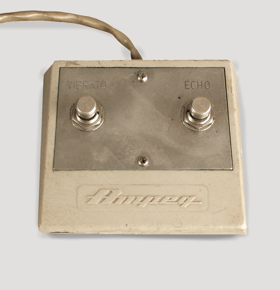 Ampeg Reverbrocket II Tube Amplifier (1967)