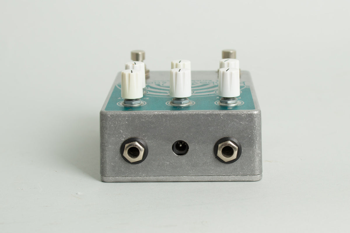 EarthQuaker Devices Rainbow Machine Octave and Pitch Effect (2010s)