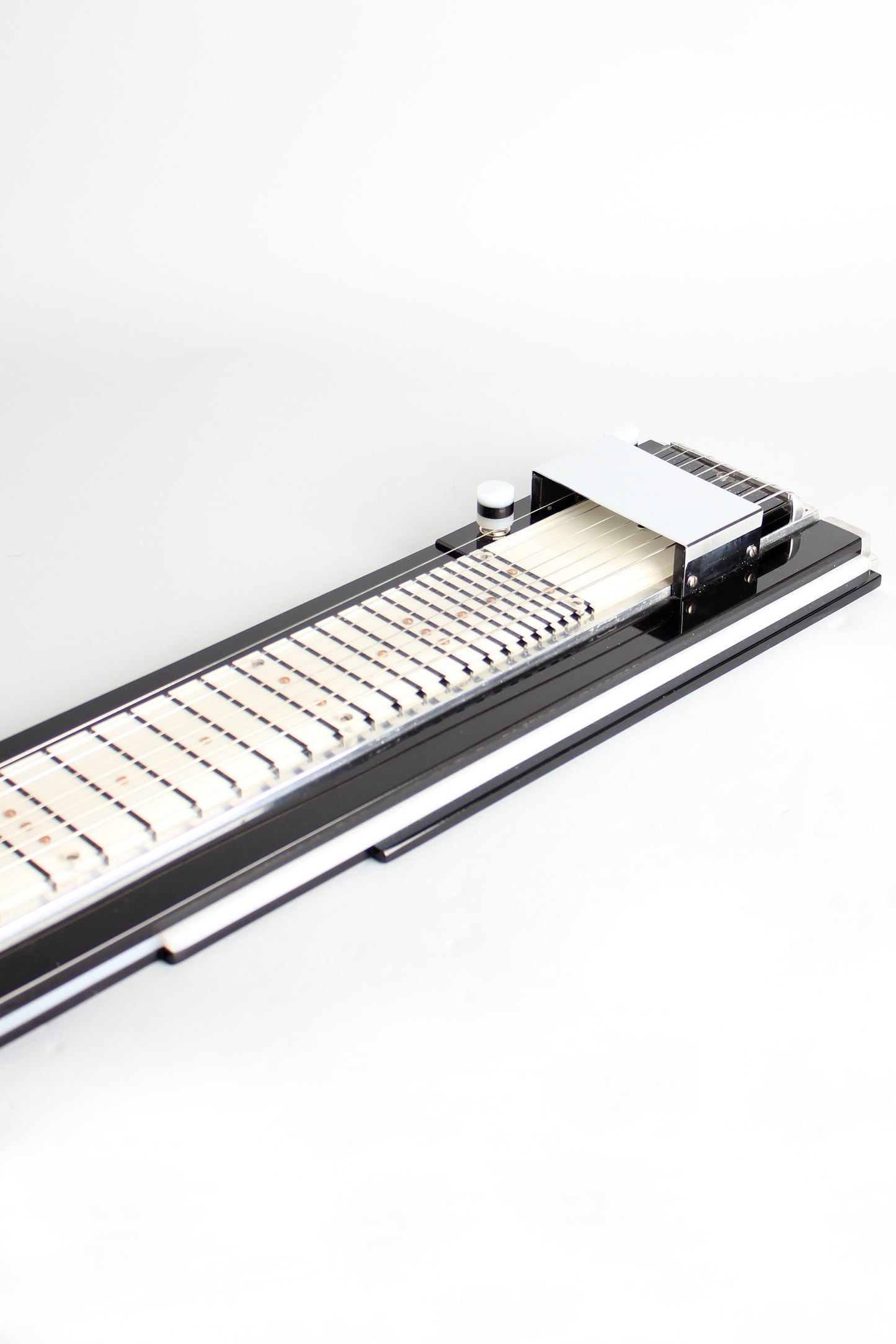 Magnatone Jeweltone S-8 Lap Steel Electric Guitar (1949-50)