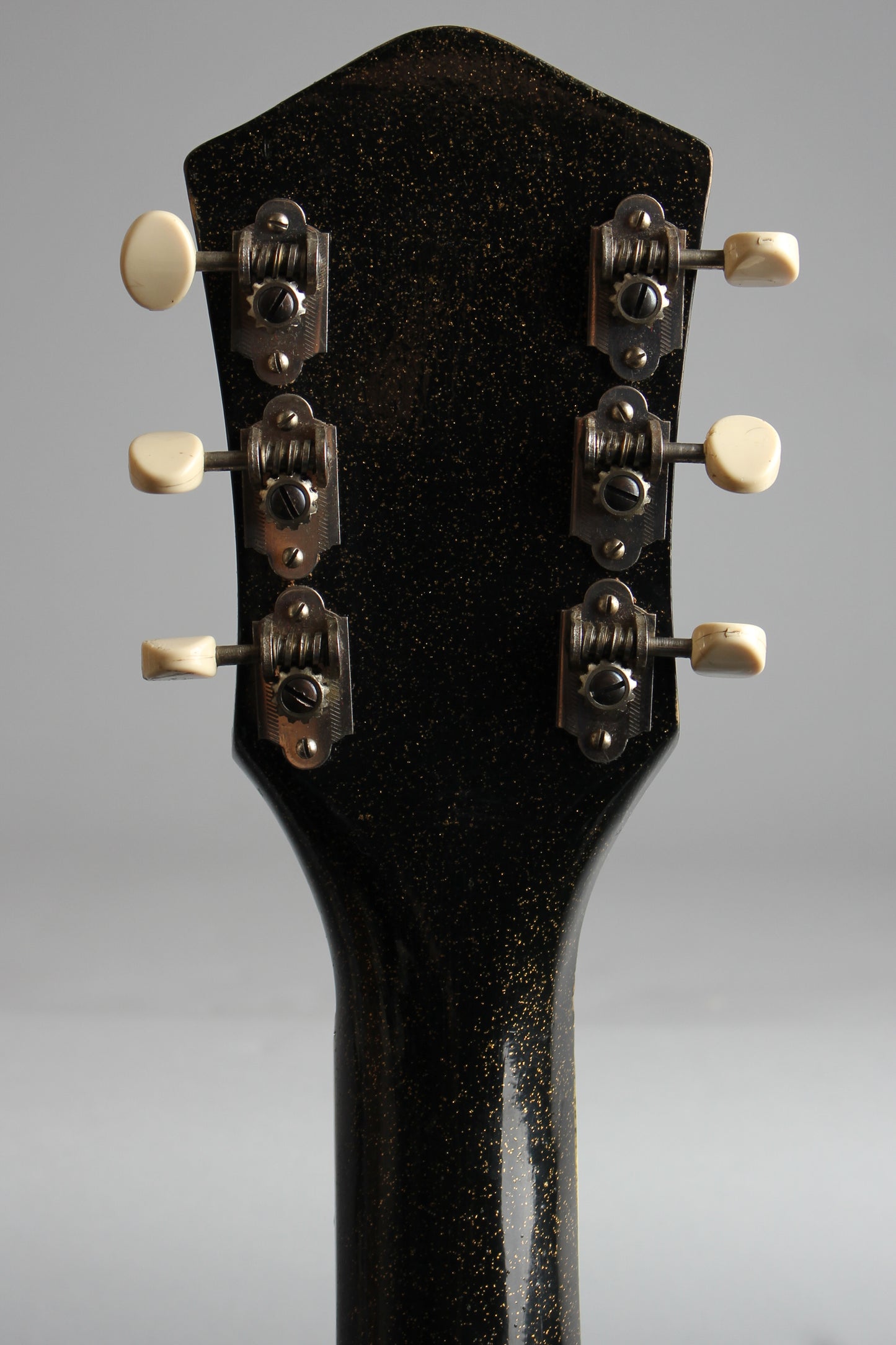 Harmony Silvertone Model 1423 Semi-Hollow Body Electric Guitar (1960)