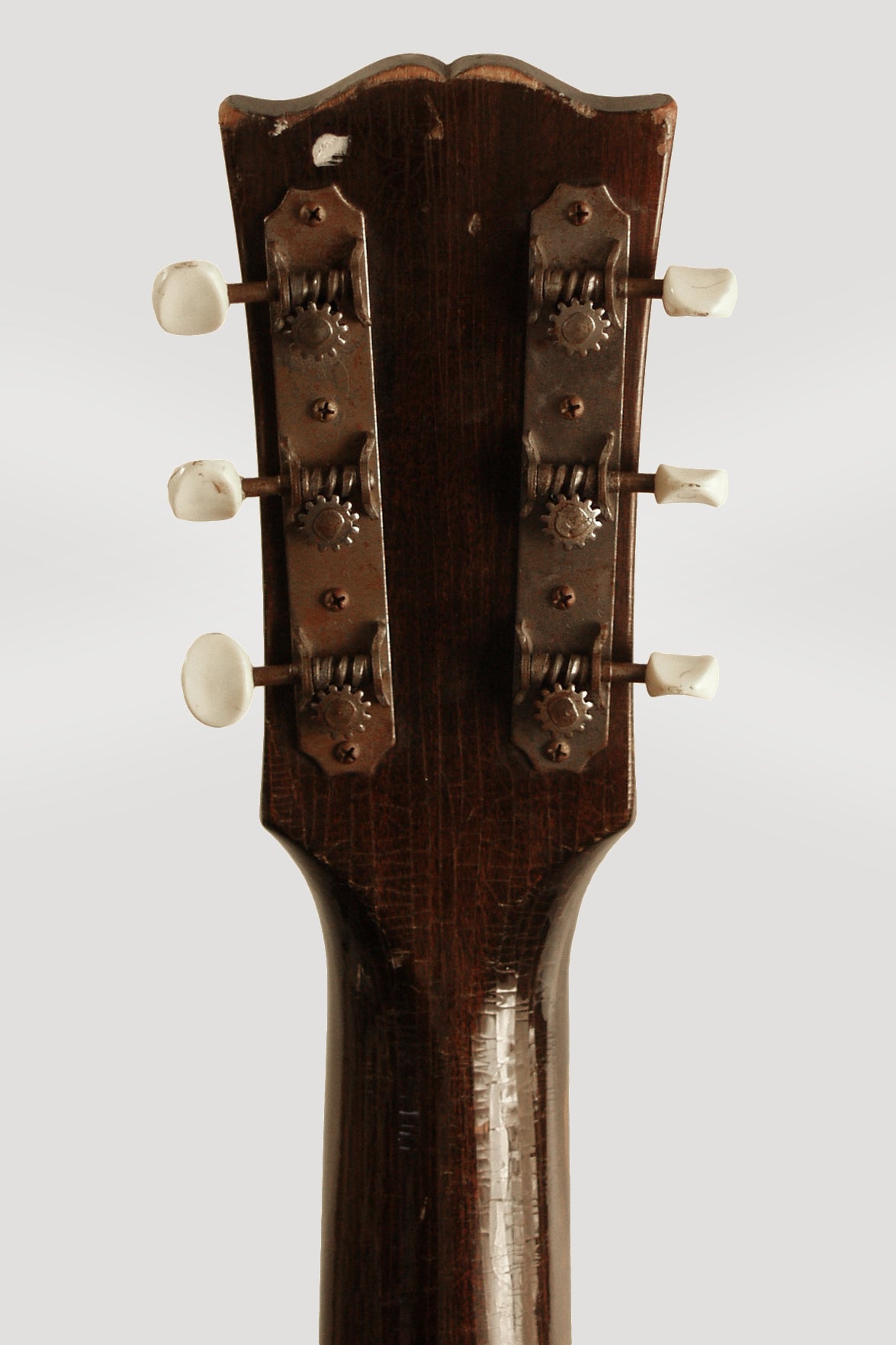 Gibson LG-2 Flat Top Acoustic Guitar (1943)