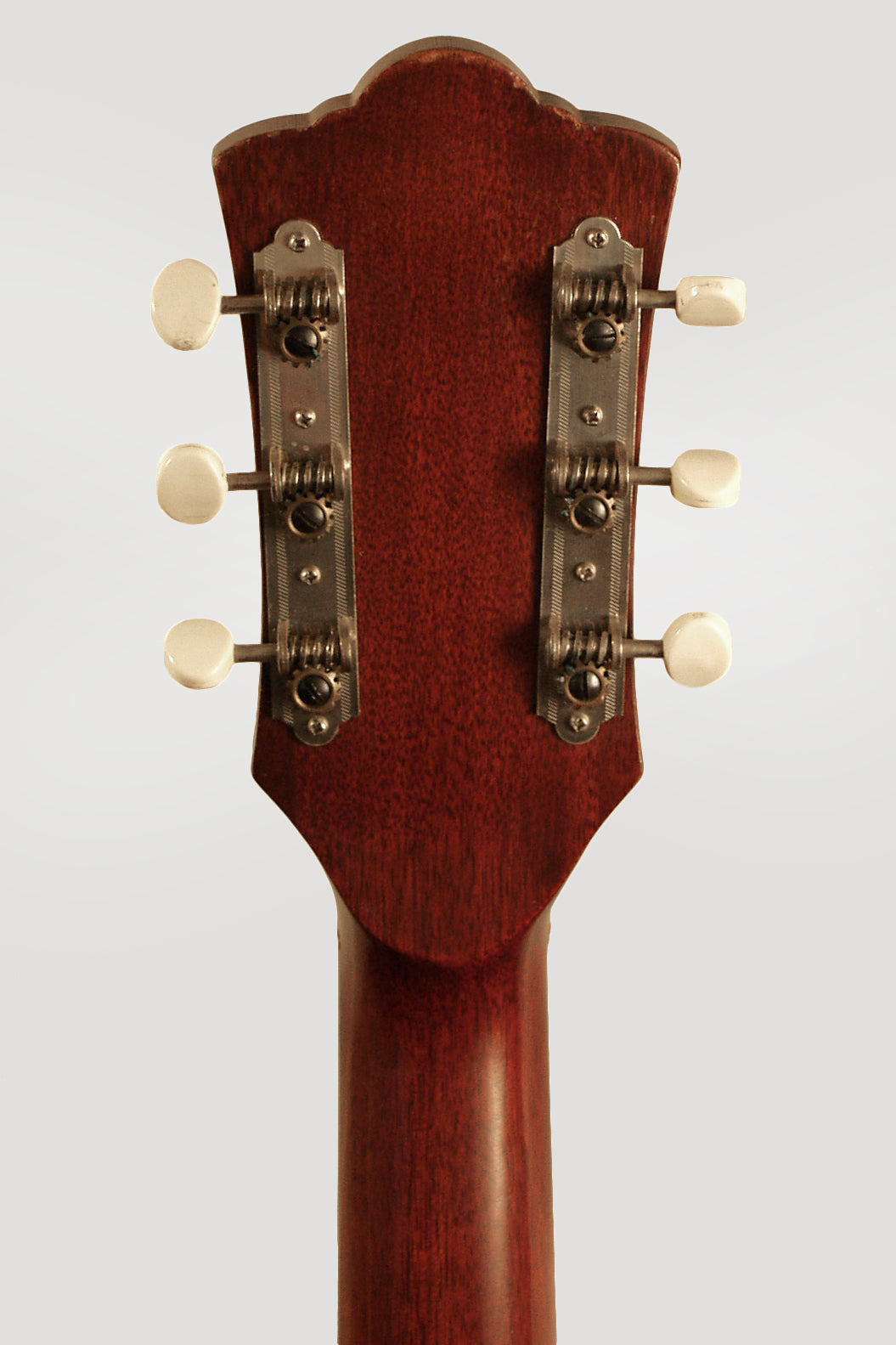 Guild M-20 Flat Top Acoustic Guitar (1966)