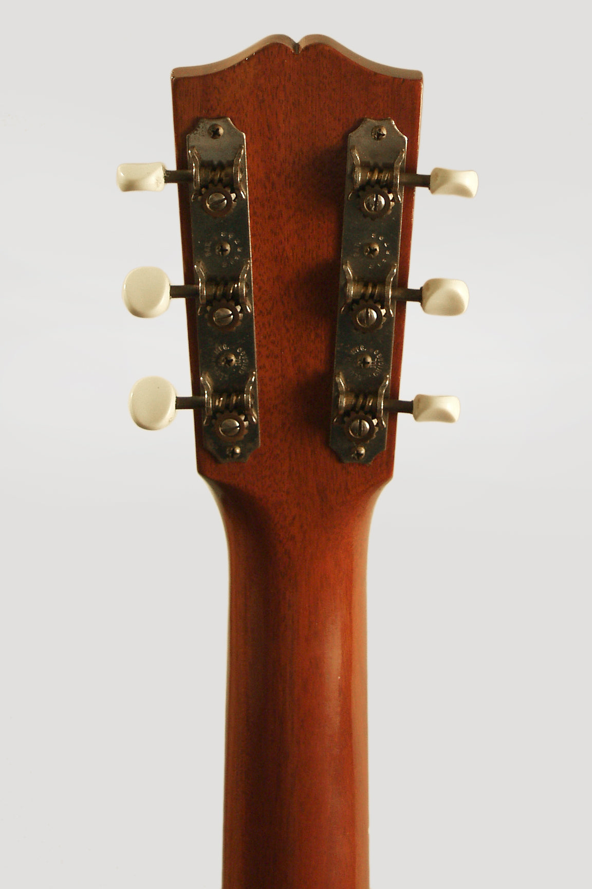 Gibson L-00 Flat Top Acoustic Guitar (1941)