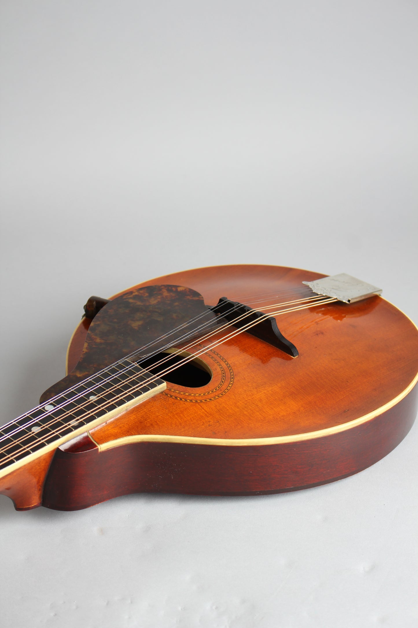 Gibson Style A-1 Carved Top Mandolin (1916)