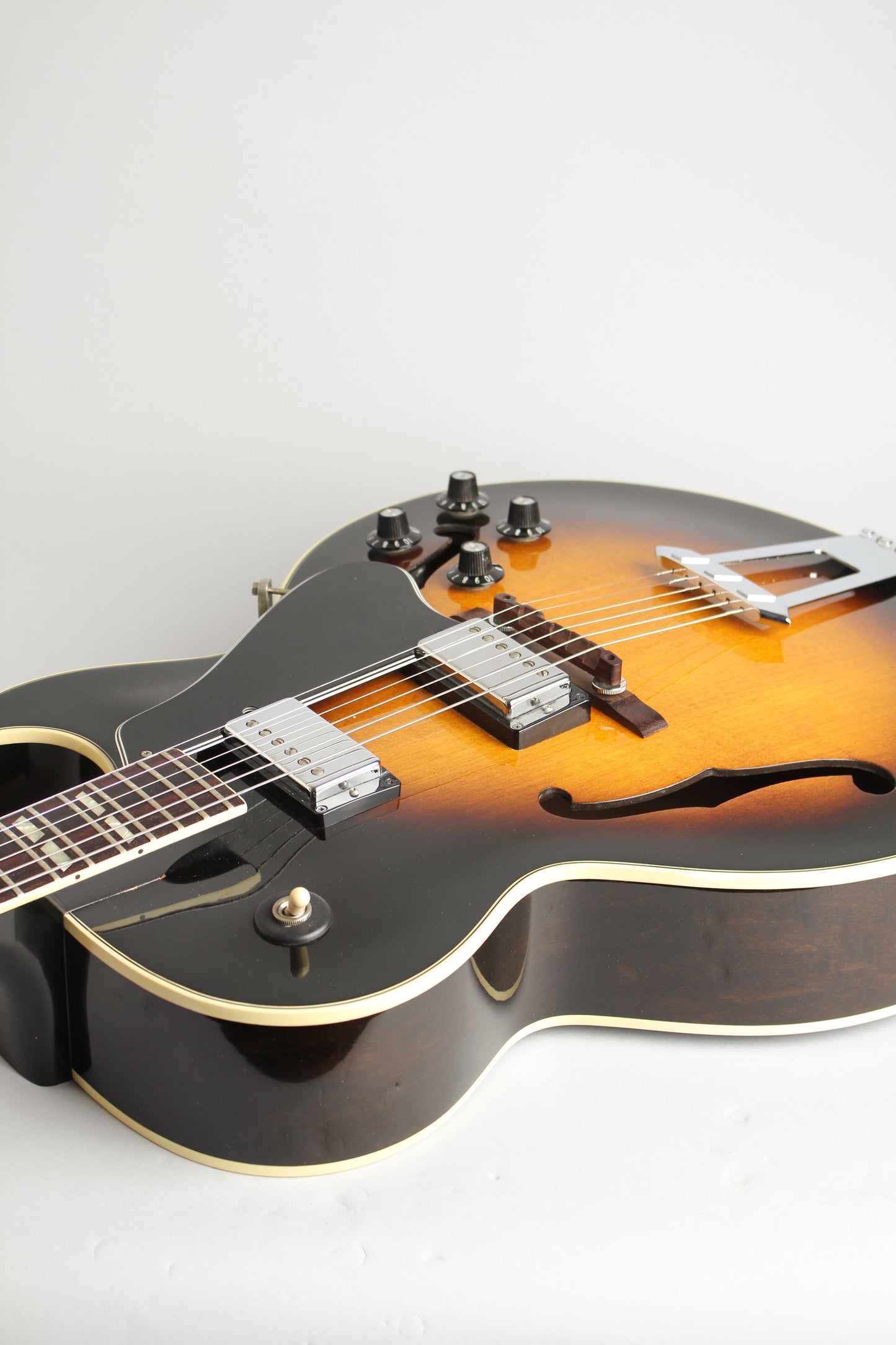 Gibson ES-175D Arch Top Hollow Body Electric Guitar (1980)
