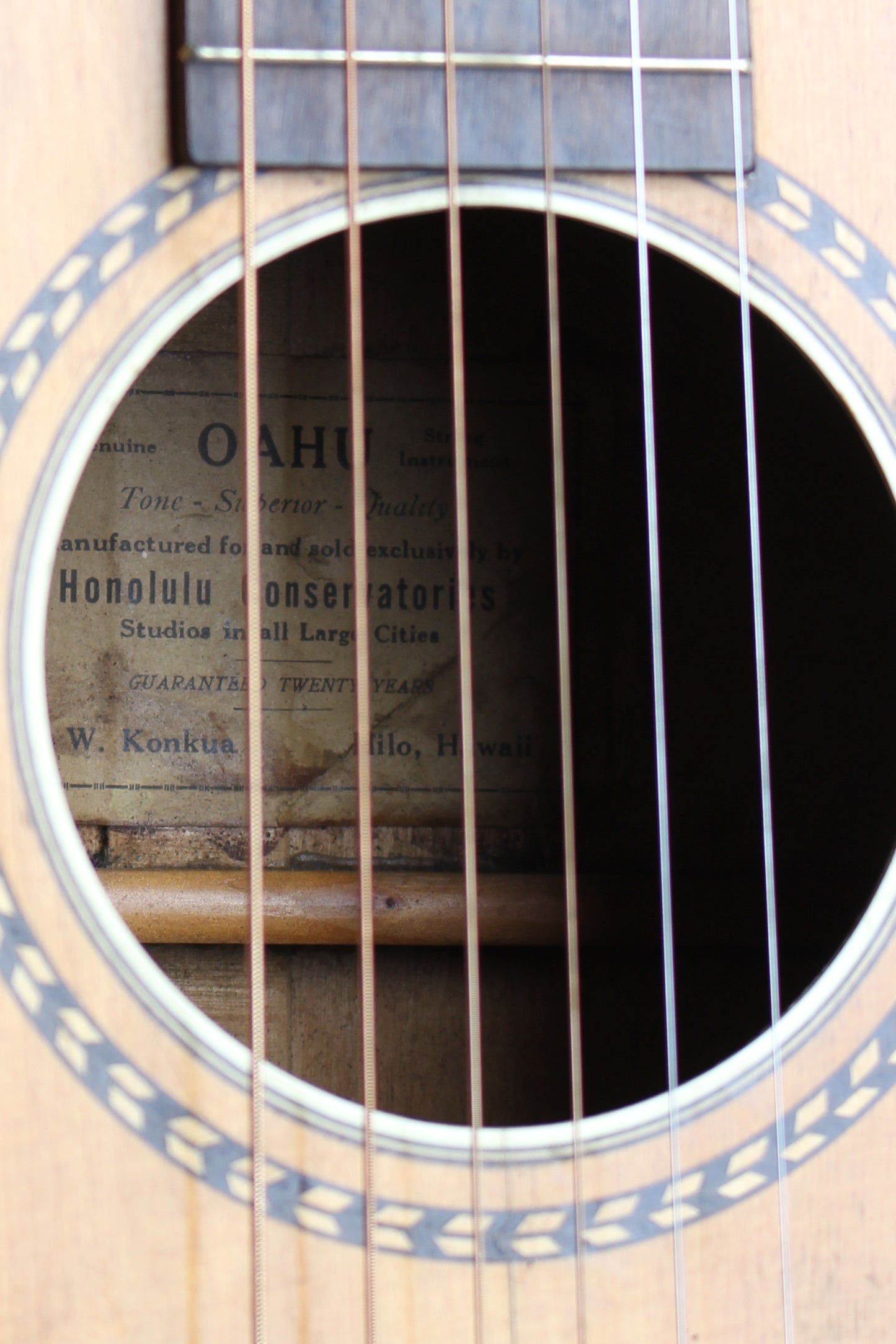 Oahu Jumbo Flat Top Acoustic Guitar (1928)