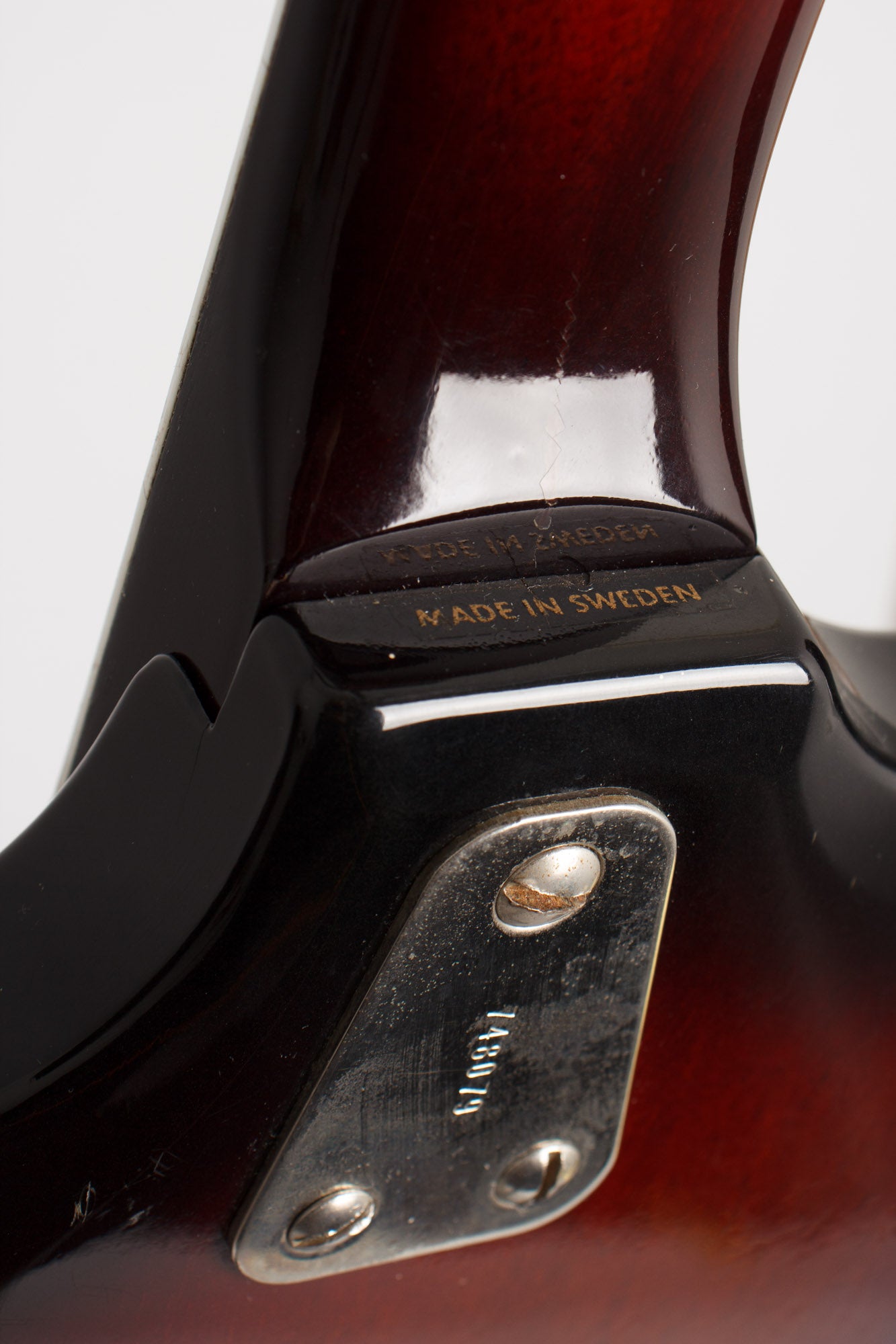 Hagstrom H-8 8-String Bass Solid Body Electric Bass Guitar (1968)