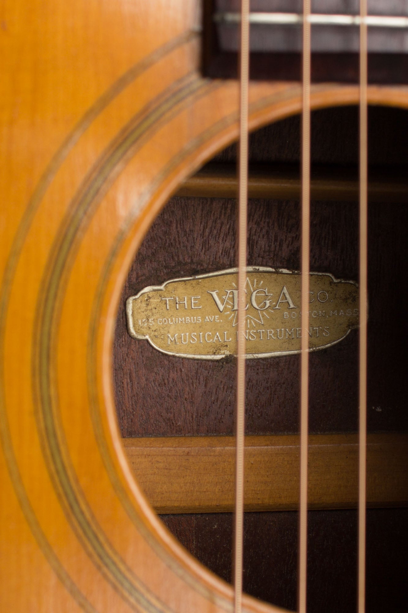 Vega Model 04 Flat Top Acoustic Guitar (1938)