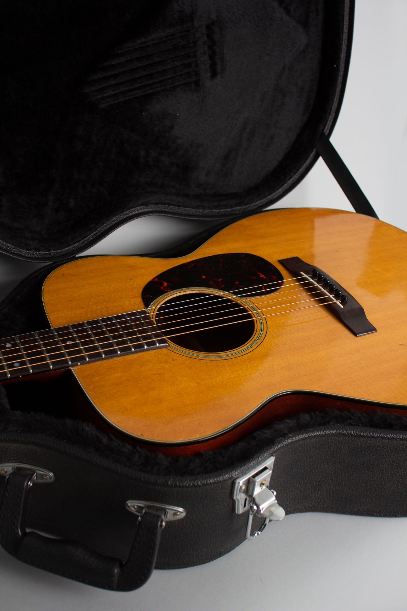 C. F. Martin 000-18 Flat Top Acoustic Guitar (1967)