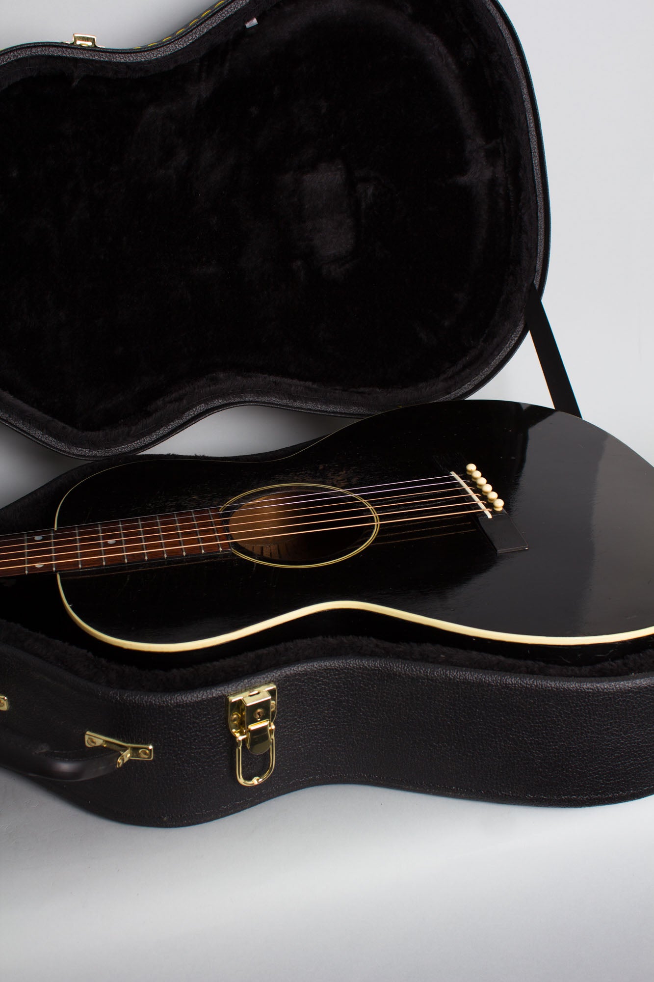 Gibson L-00 Flat Top Acoustic Guitar (1931)