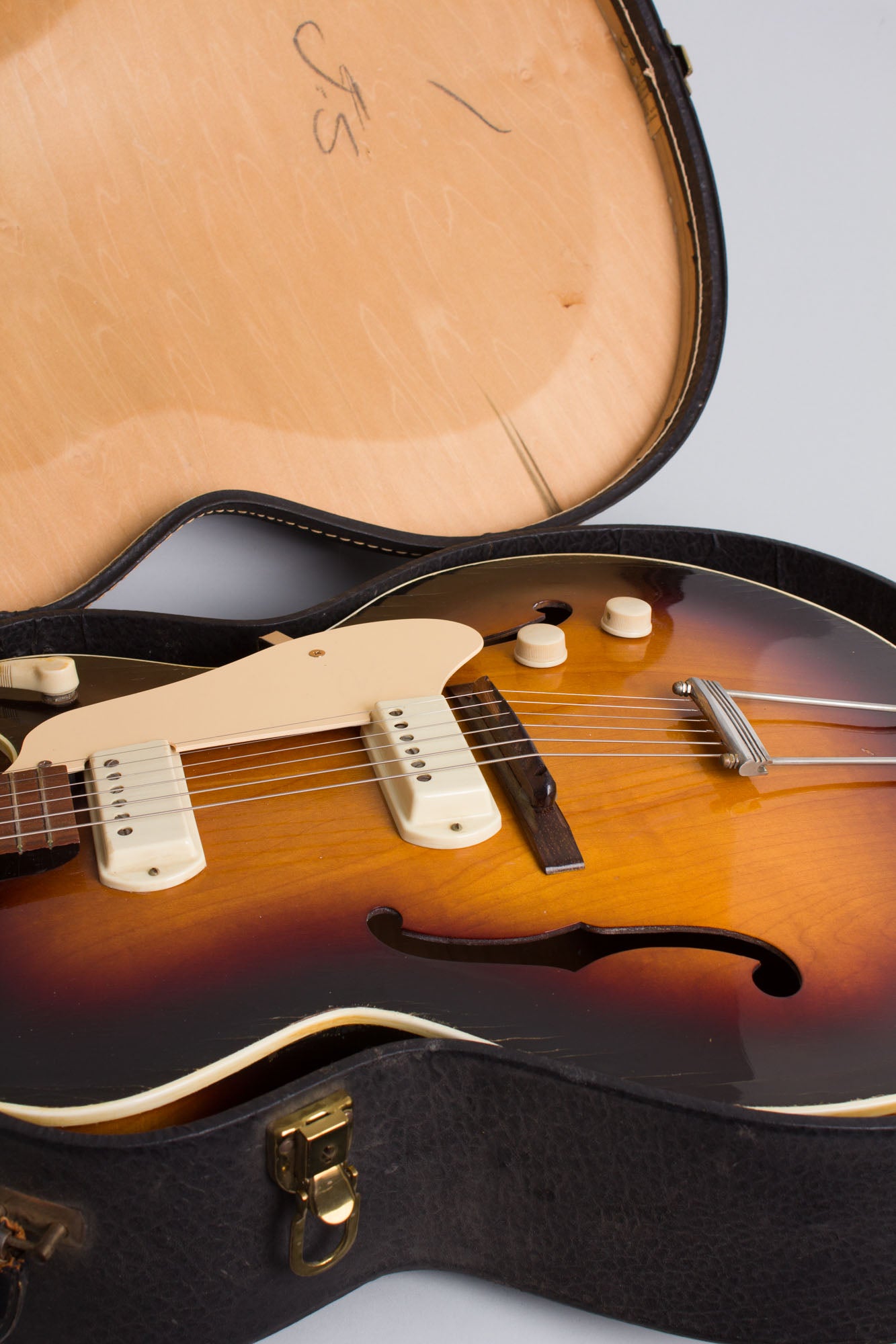 United Guitars Orpheum Symphonic Model 895E Hollow Body Electric Guitar (1956)