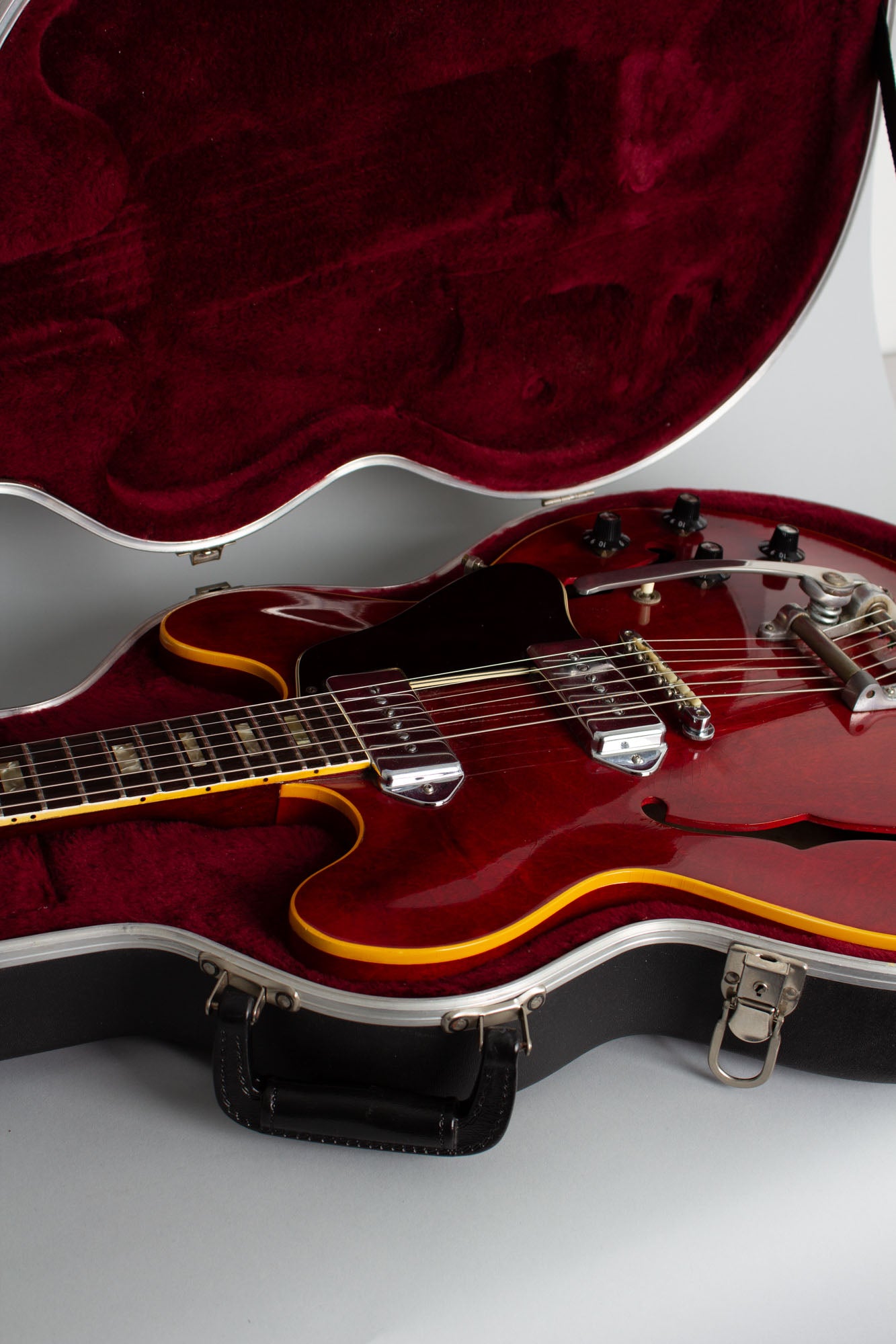 Gibson ES-330TDC Thinline Hollow Body Electric Guitar (1969)