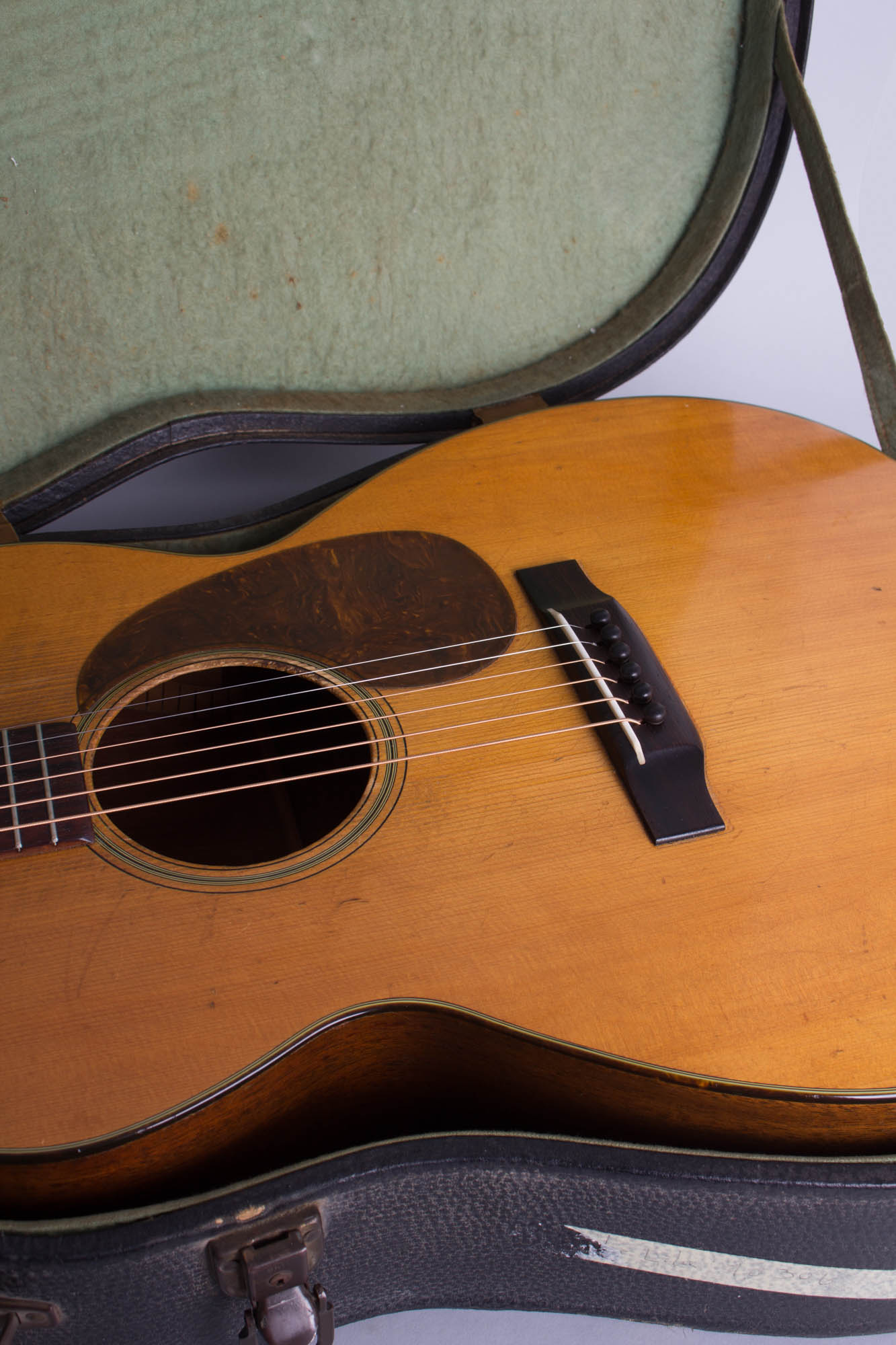 C. F. Martin 000-18 Flat Top Acoustic Guitar (1945)