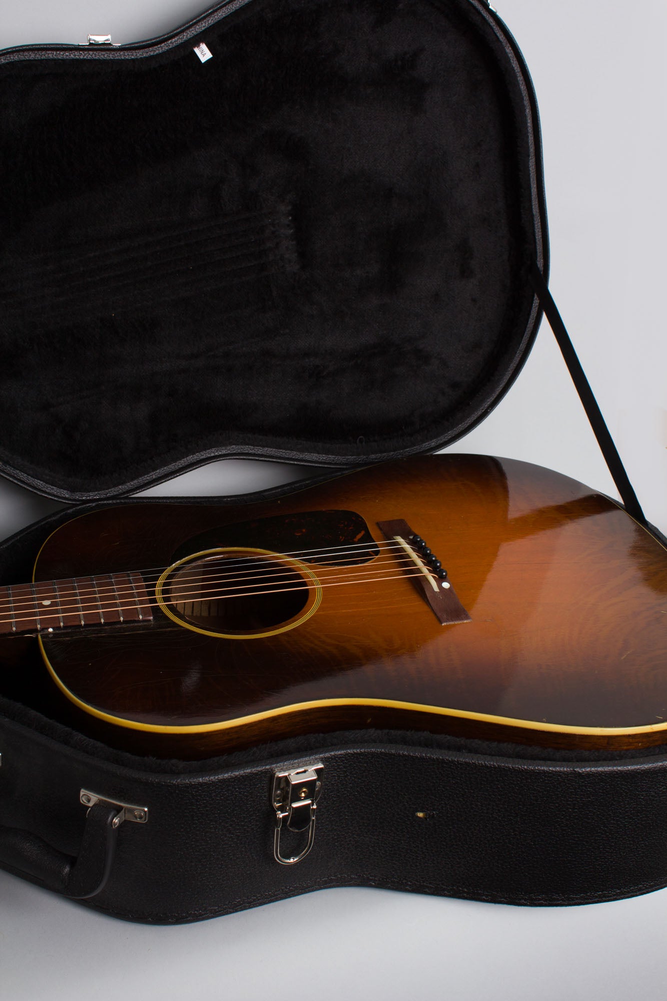 Gibson J-45 Flat Top Acoustic Guitar (1943-4)