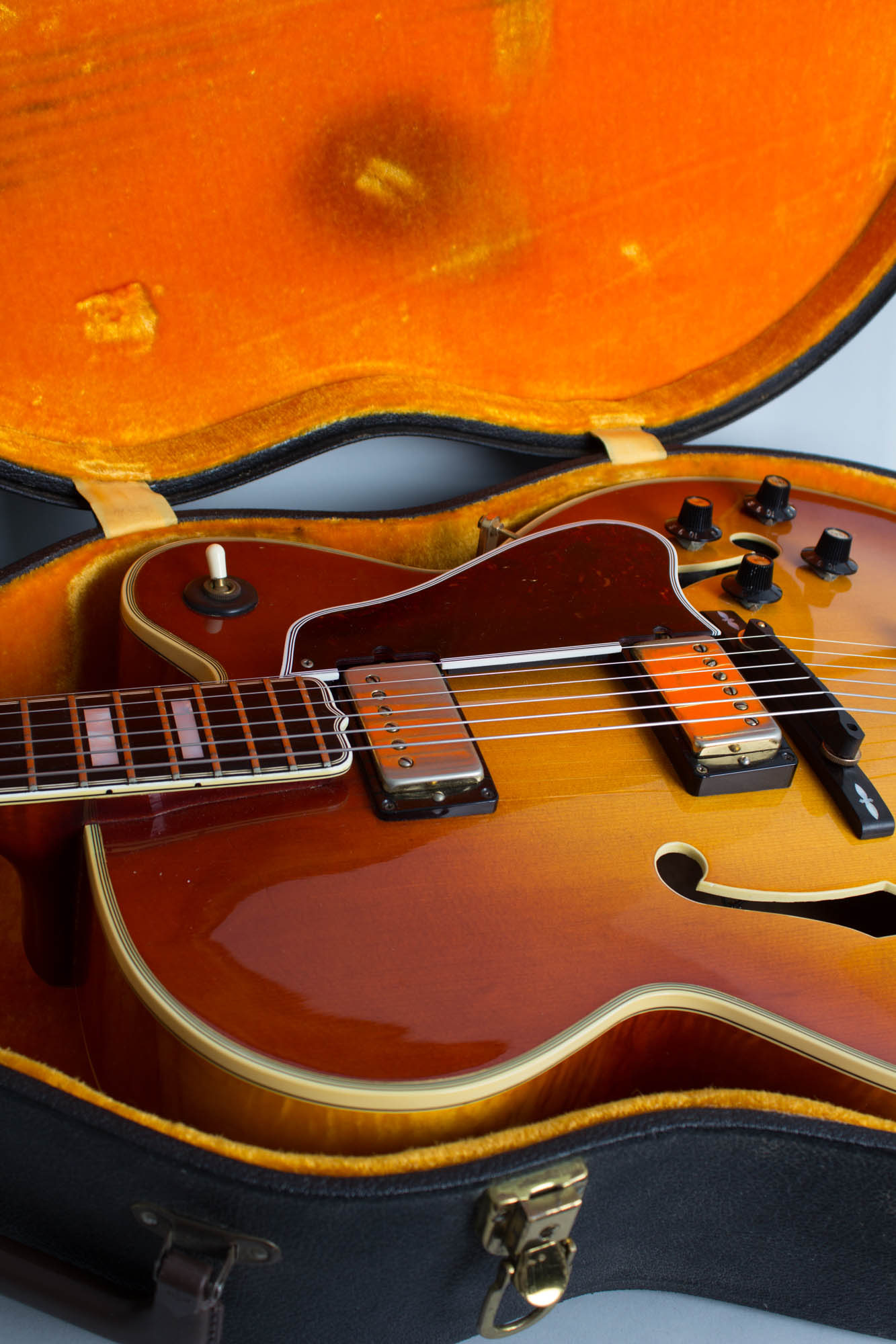 Gibson L-5CES Arch Top Hollow Body Electric Guitar (1969)