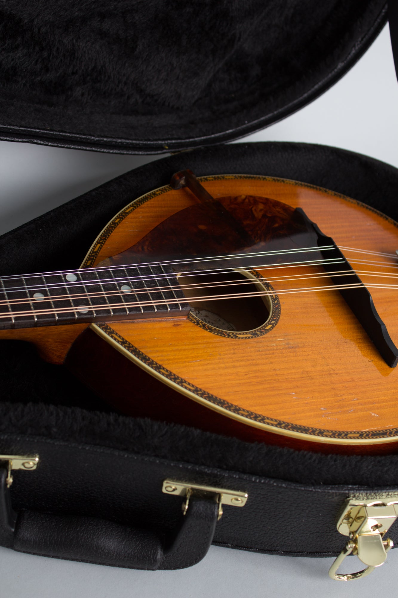 Gibson Alrite Style D Flat Top Mandolin (1917)