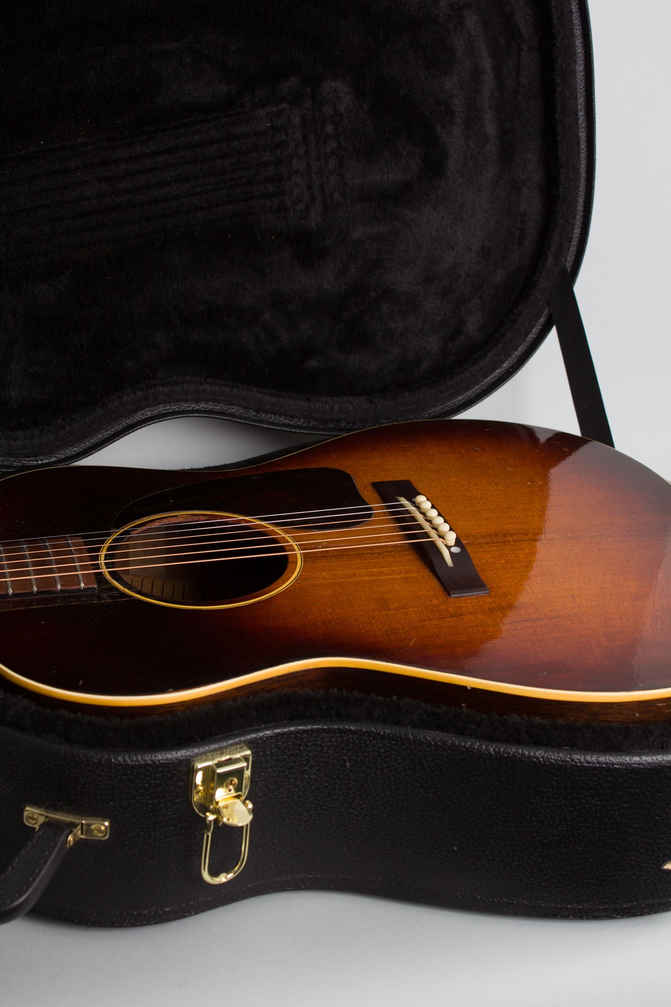 Gibson LG-2 Banner Flat Top Acoustic Guitar (1943-4)
