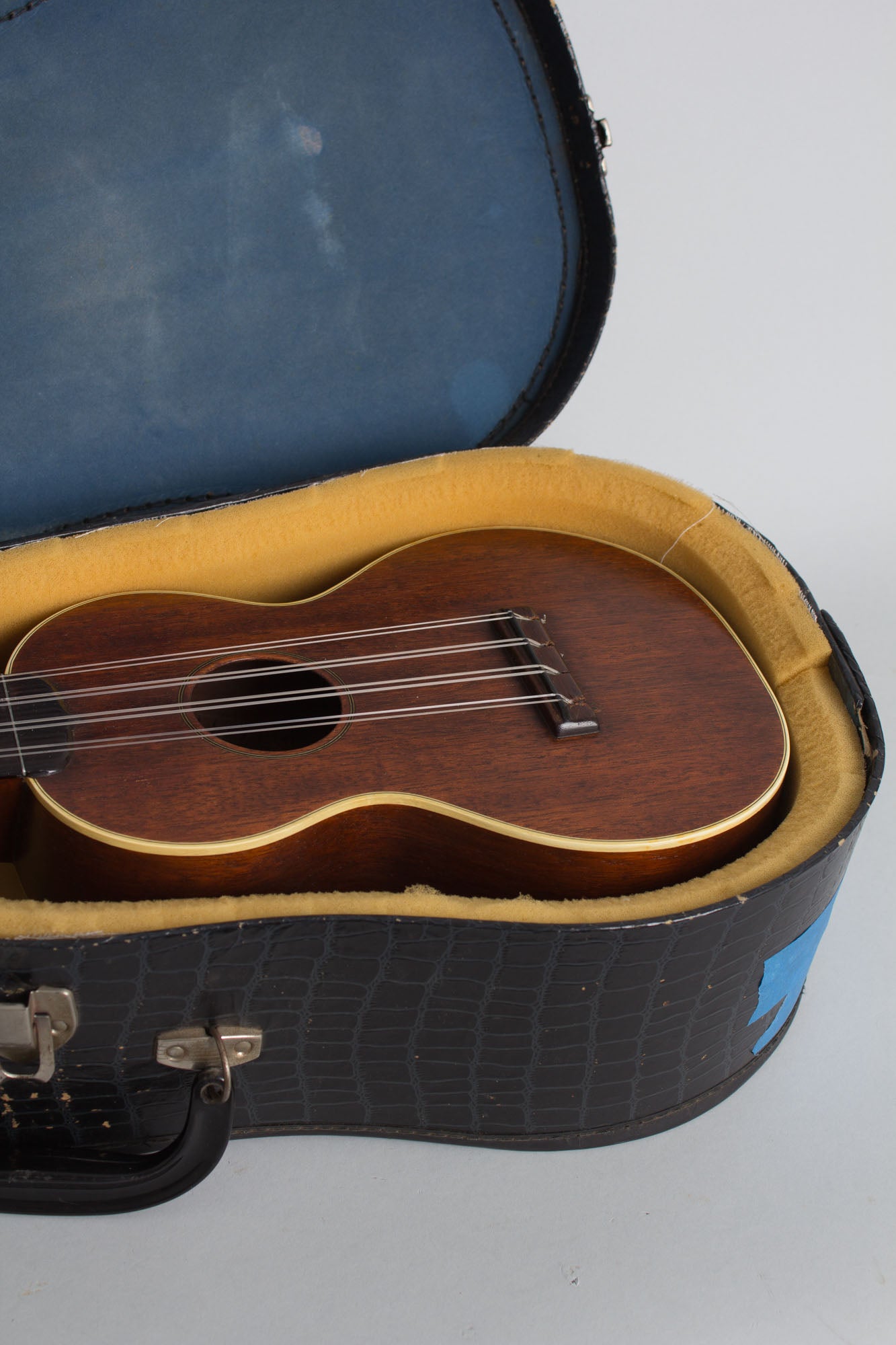 C. F. Martin Style 2M Taropatch (1927)