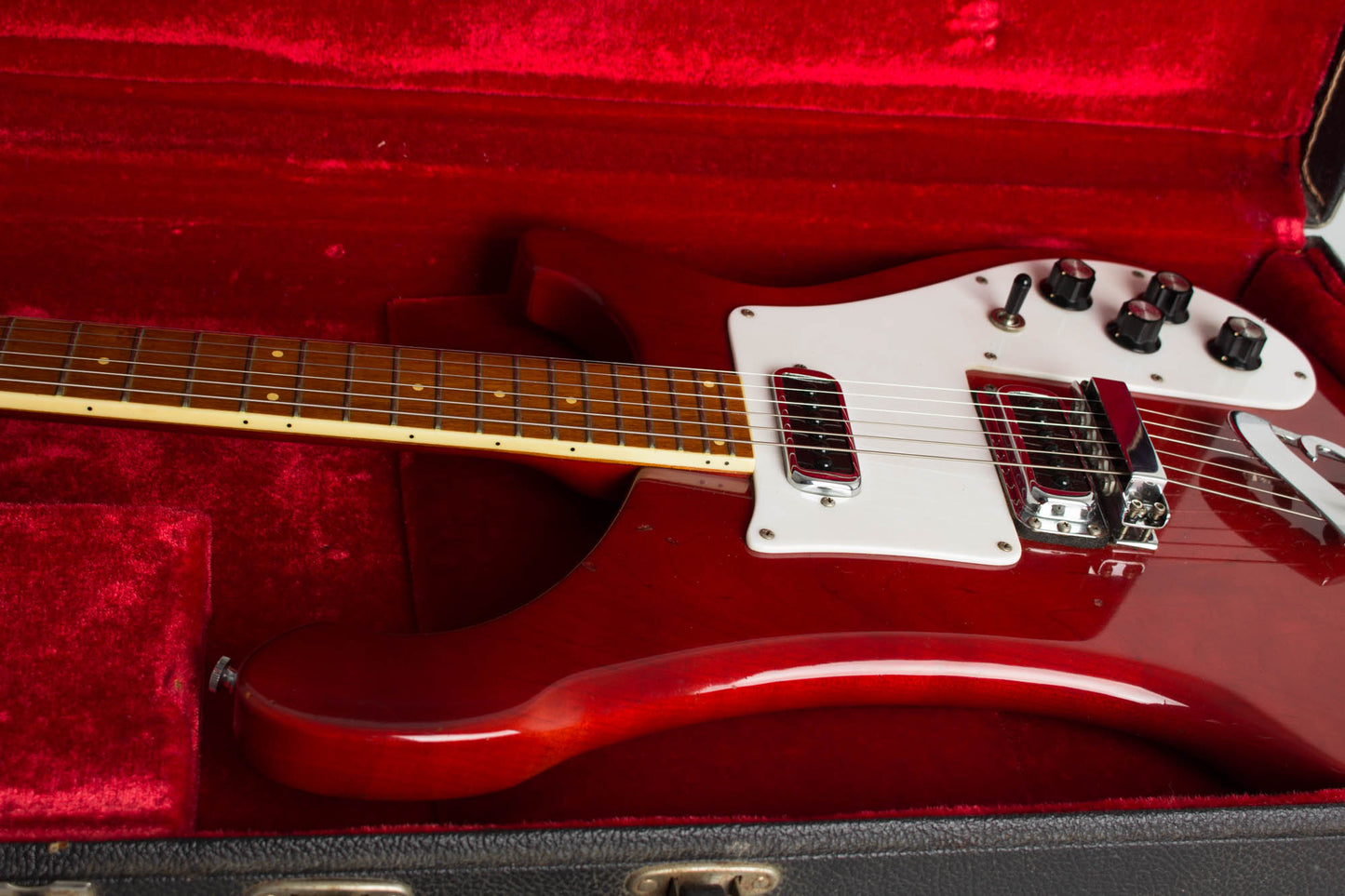 Rickenbacker Model 480 Solid Body Electric Guitar (1973)