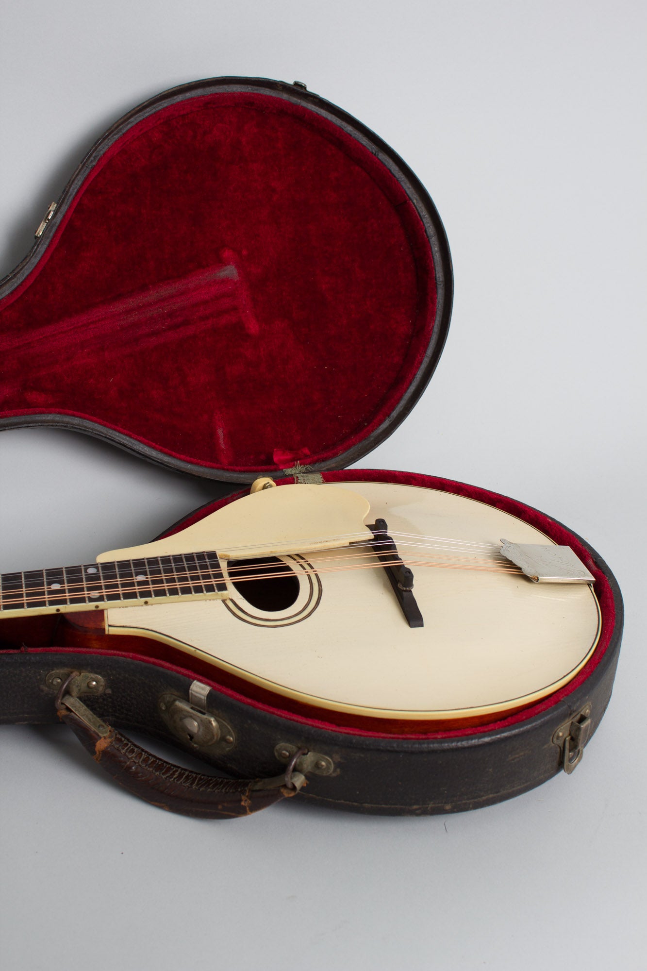 Gibson Style A-3 Carved Top Mandolin (1919)