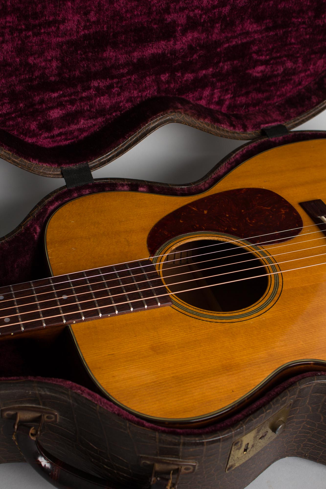 C. F. Martin 000-18 Flat Top Acoustic Guitar (1951)
