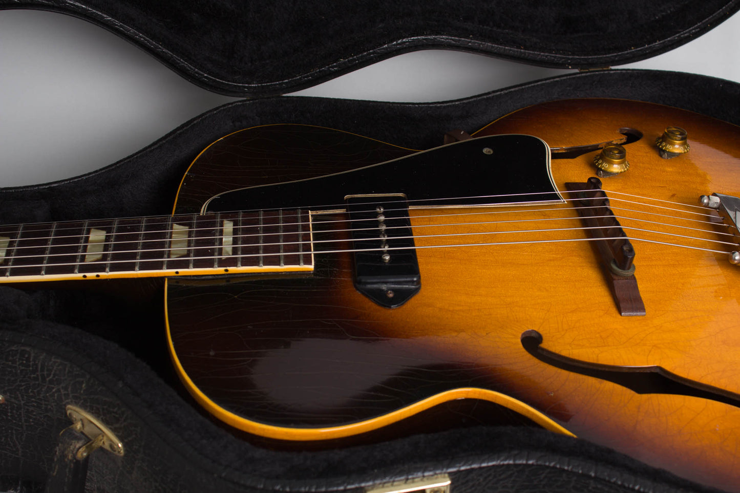 Gibson ES-135 Arch Top Hollow Body Electric Guitar (1956)