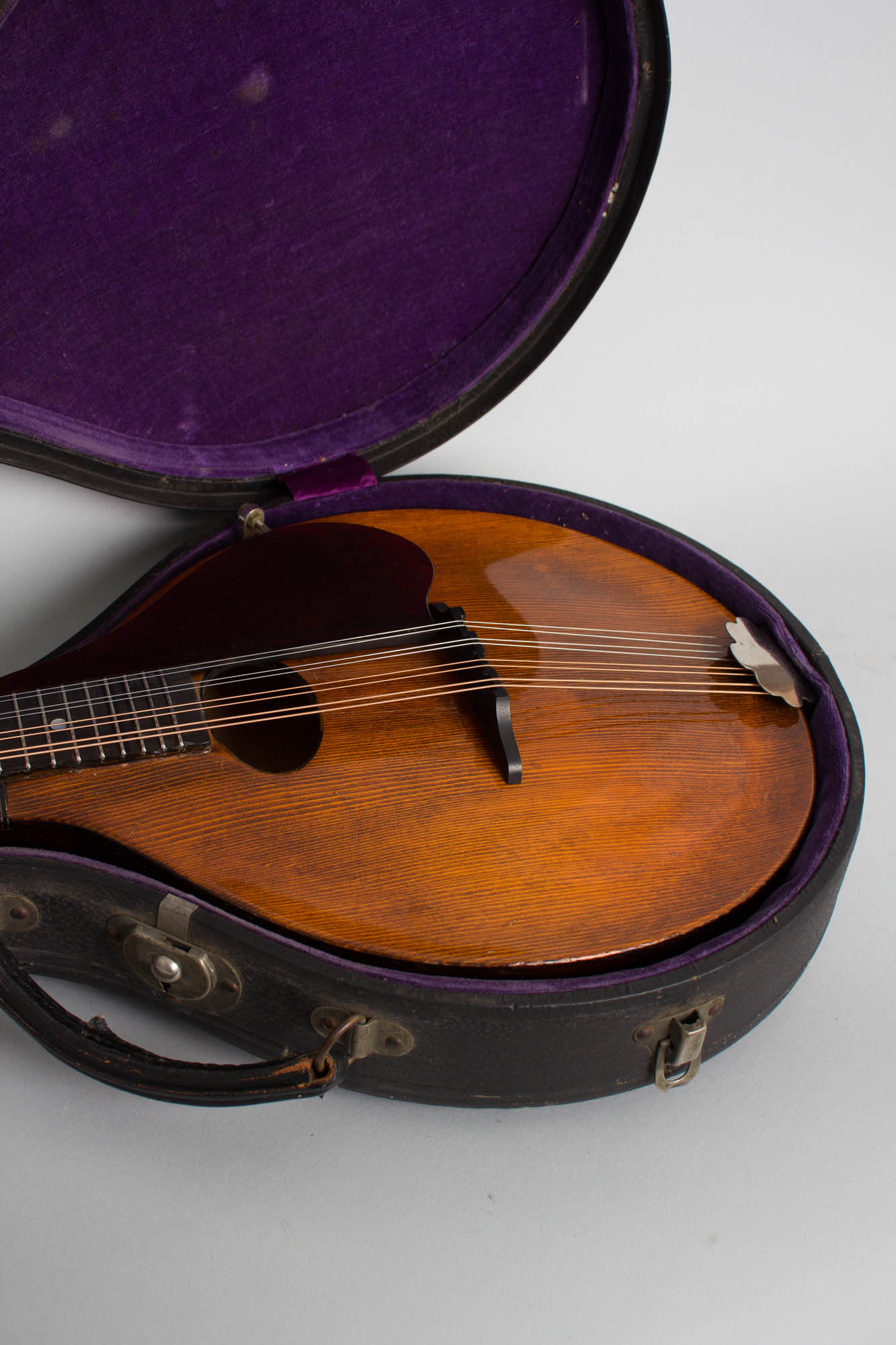 Gibson A-Junior Snakehead Carved Top Mandolin (1928)
