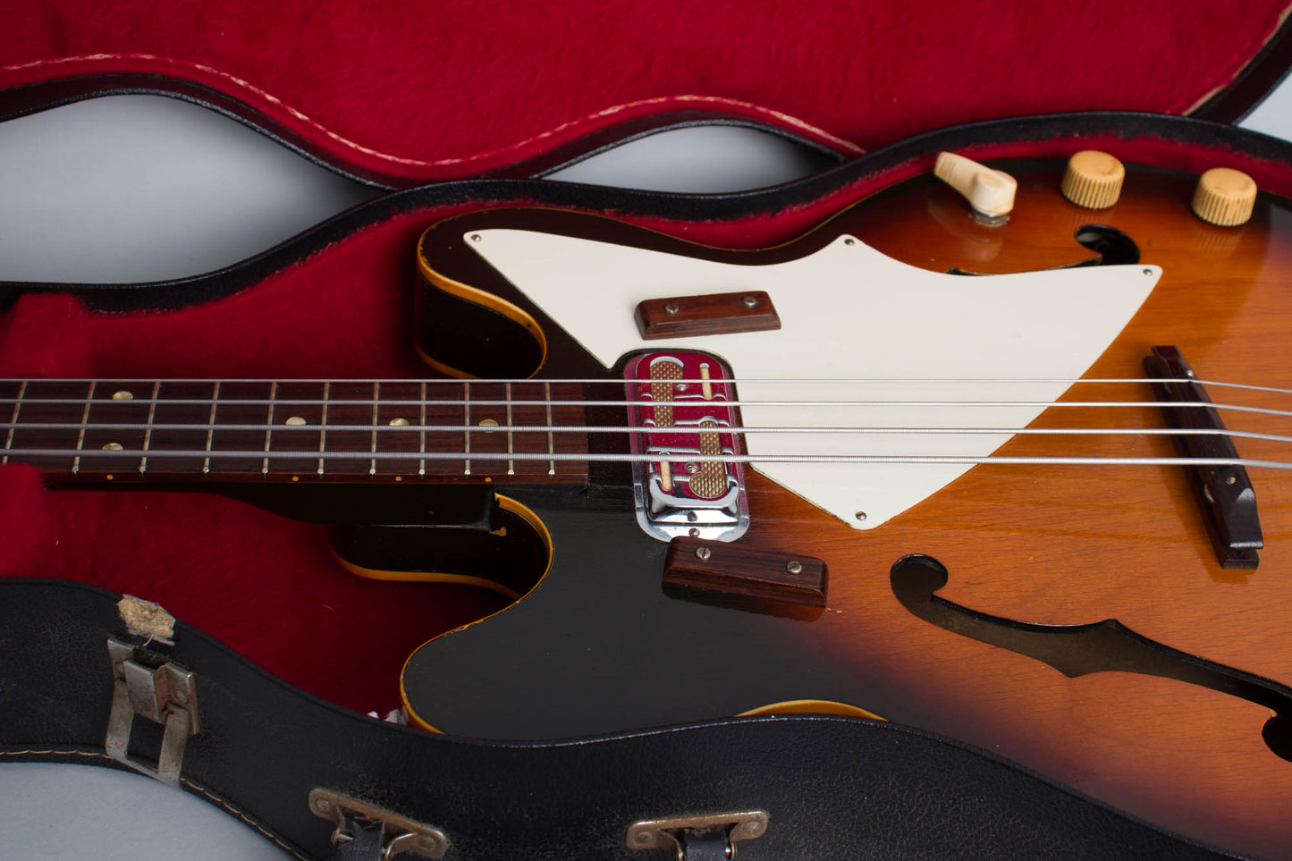 Harmony H-22 Electric Bass Guitar (1972)