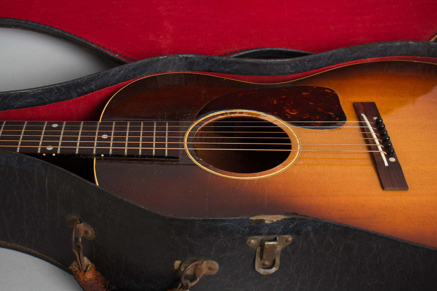 Gibson LG-2 Flat Top Acoustic Guitar (1948)
