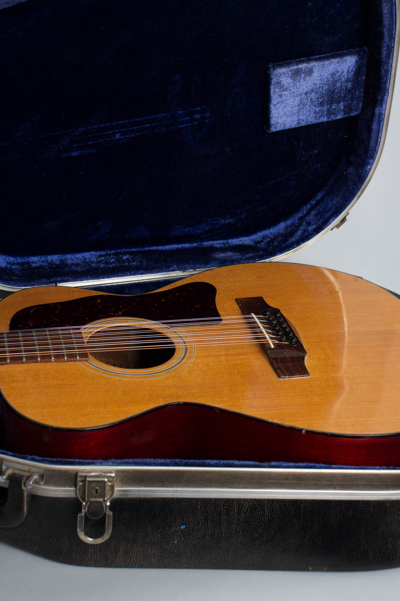 Guild F-112 12 String Flat Top Acoustic Guitar (1969)