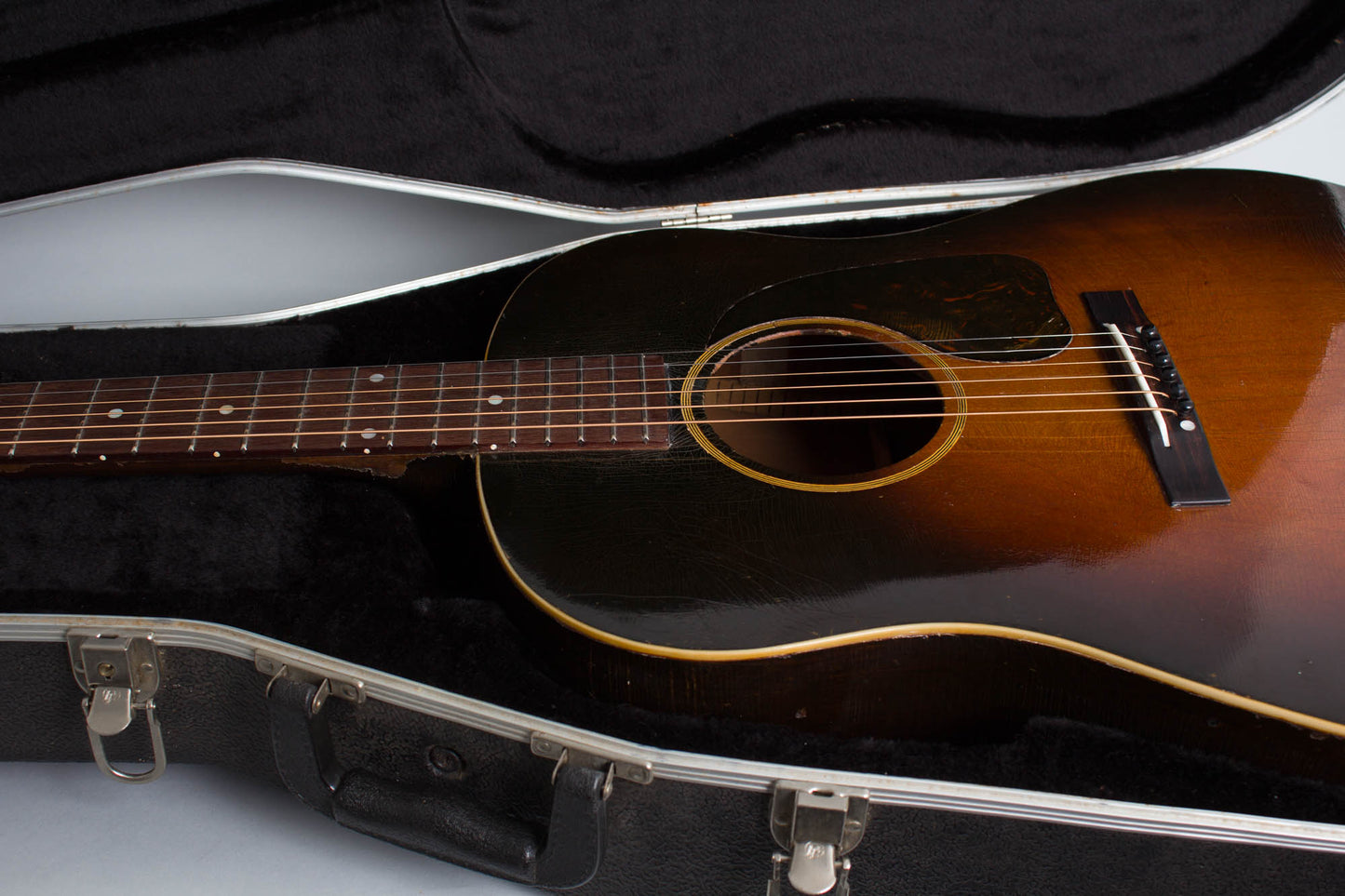 Gibson J-45 Banner Flat Top Acoustic Guitar (1943)