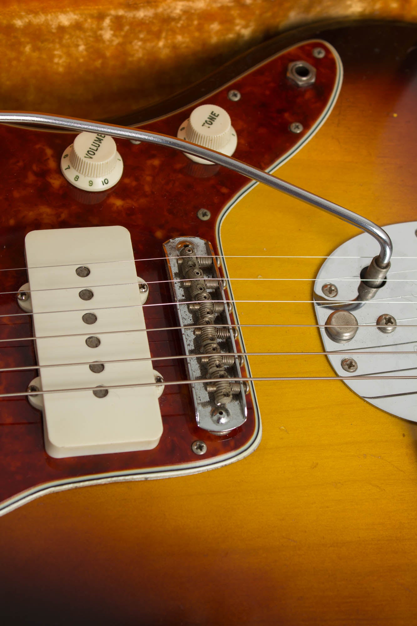 Fender Jazzmaster Solid Body Electric Guitar (1960)