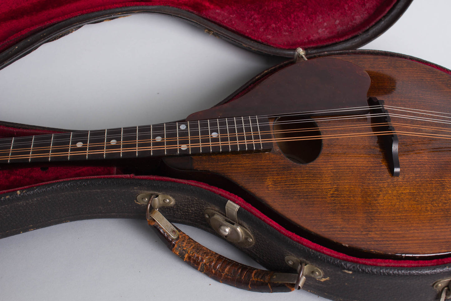 Gibson A-Junior Snakehead Carved Top Mandolin (1927)