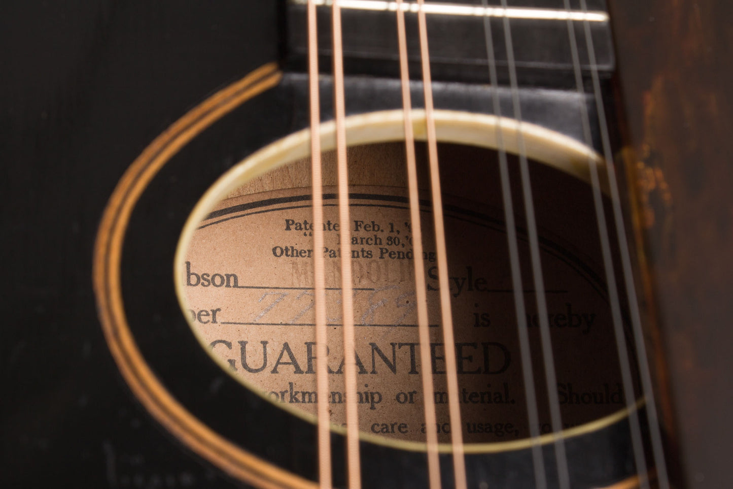 Gibson Style A Snakehead Carved Top Mandolin (1925)