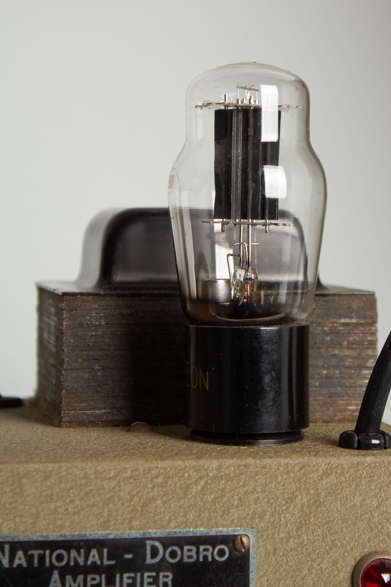 National-Dobro Tube Amplifier (1938)