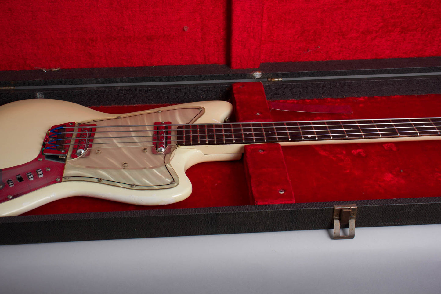 Danelectro Dane D2B4 Solid Body Electric Bass Guitar (1967)