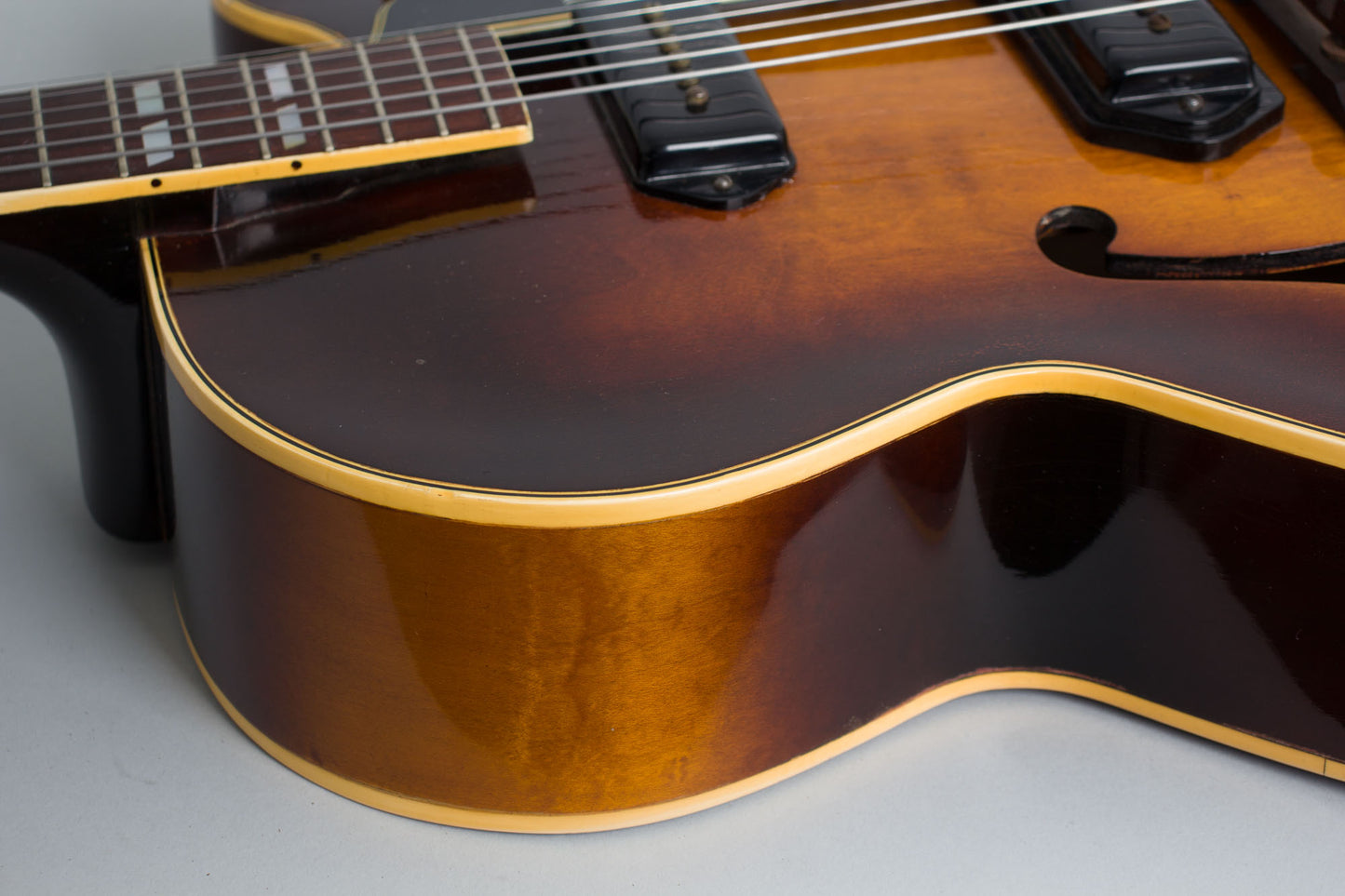Gibson ES-350 Arch Top Hollow Body Electric Guitar (1949)