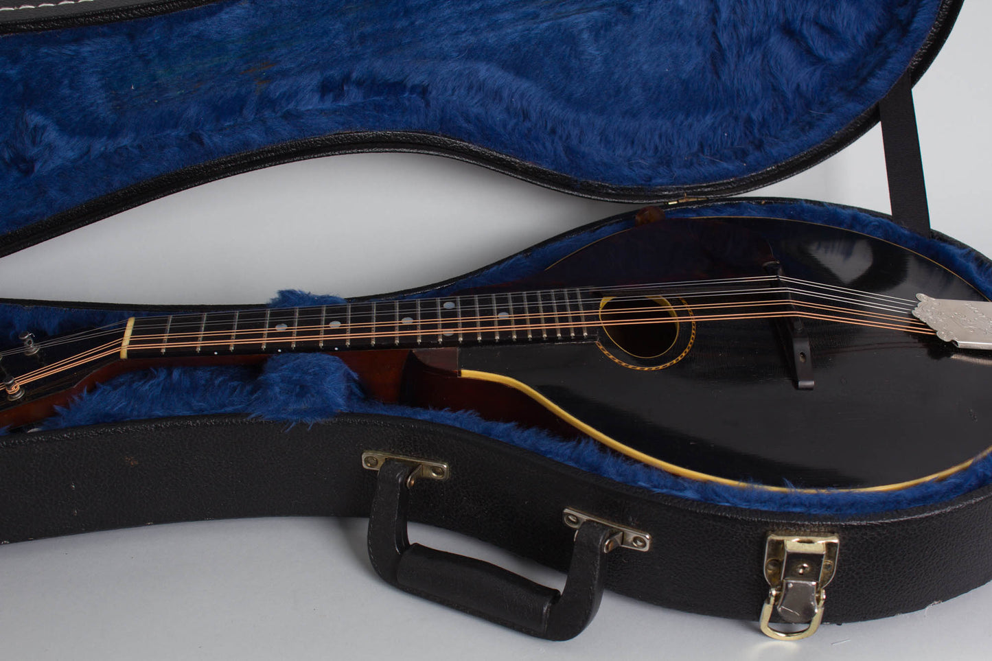 Gibson Style A- Carved Top Mandolin (1911)
