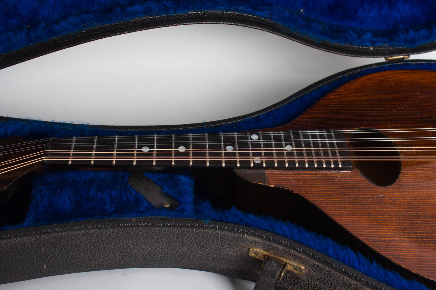 Gibson A-Junior Snakehead Carved Top Mandolin (1927)