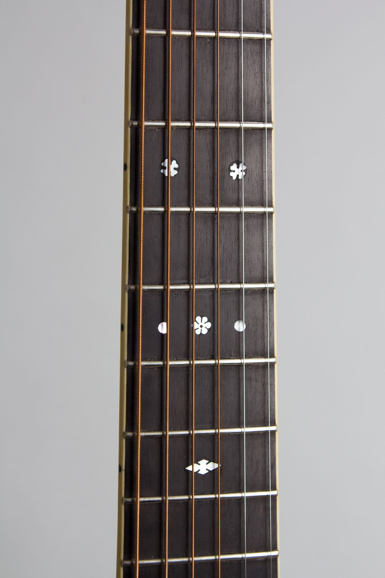Washburn Model 5238 Deluxe Flat Top Acoustic Guitar (1930)