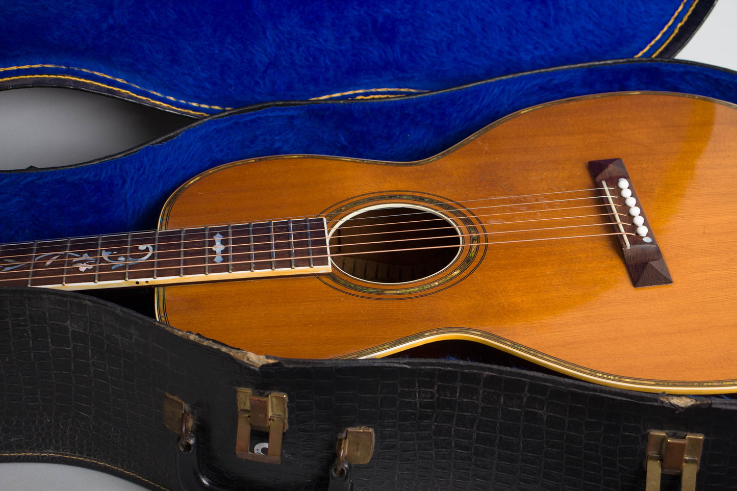 Oahu Deluxe Jumbo Style 68 Flat Top Acoustic Guitar (1934)