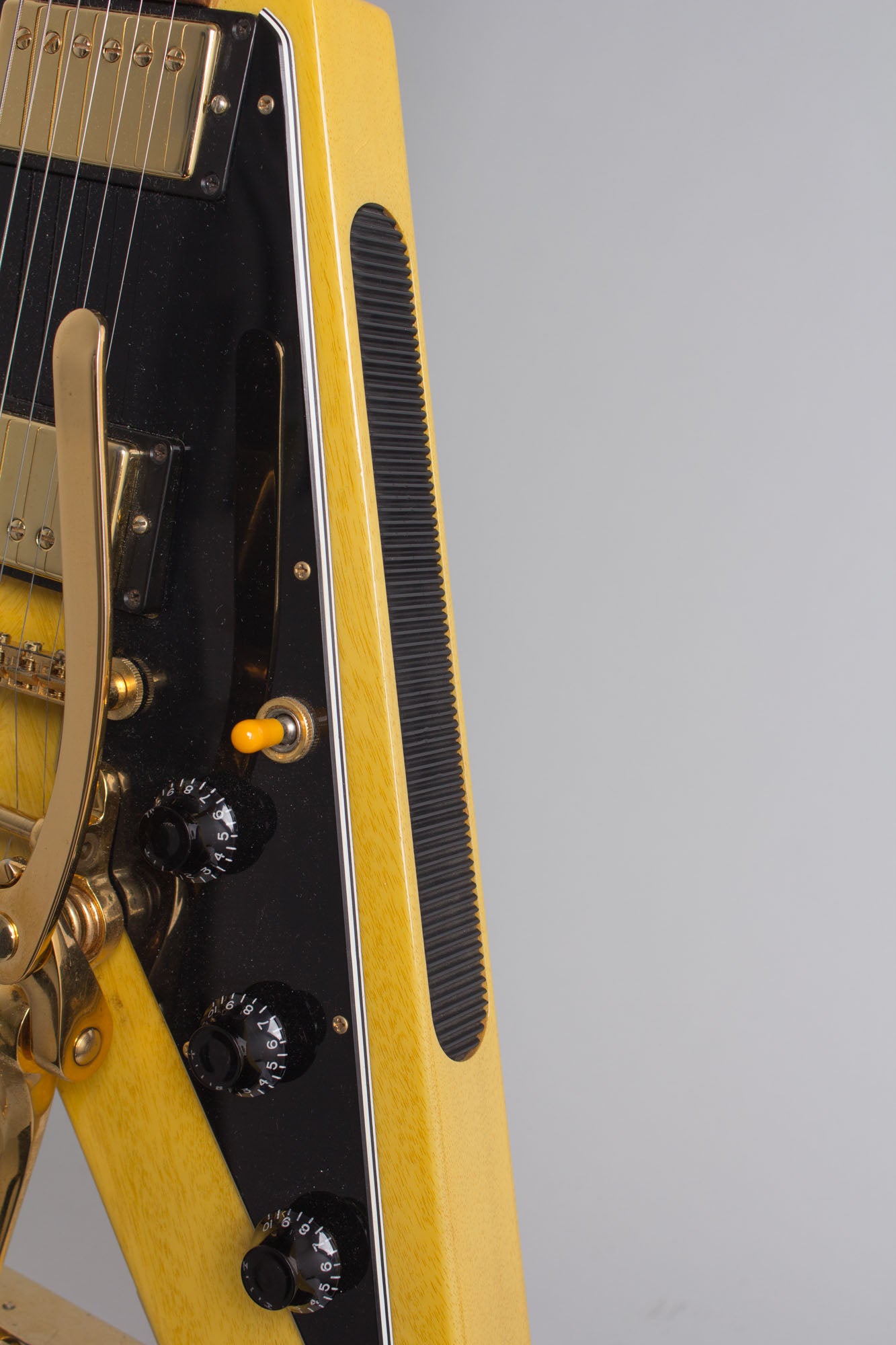 Gibson Flying V Lonnie Mack Solid Body Electric Guitar (1998)