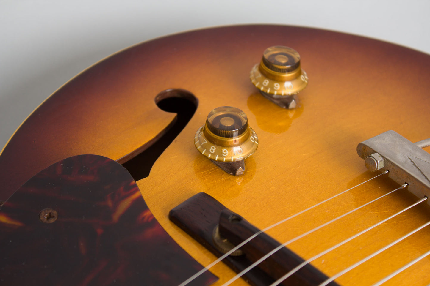 Gibson ES-140T Formerly Owned by Billie Joe Armstrong of Green Day Thinline Hollow Body Electric Guitar (1959)