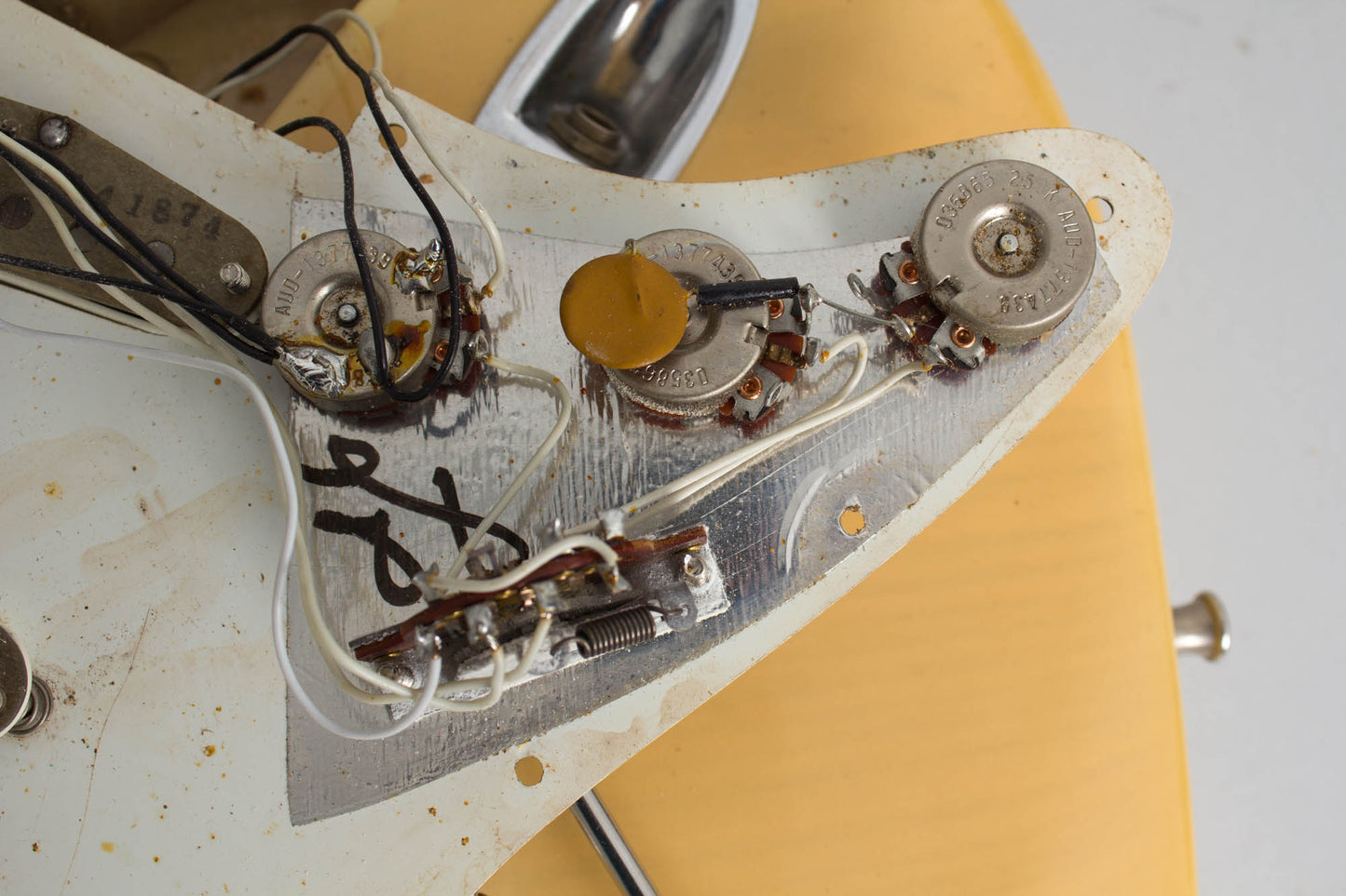Fender Stratocaster Solid Body Electric Guitar (1974)