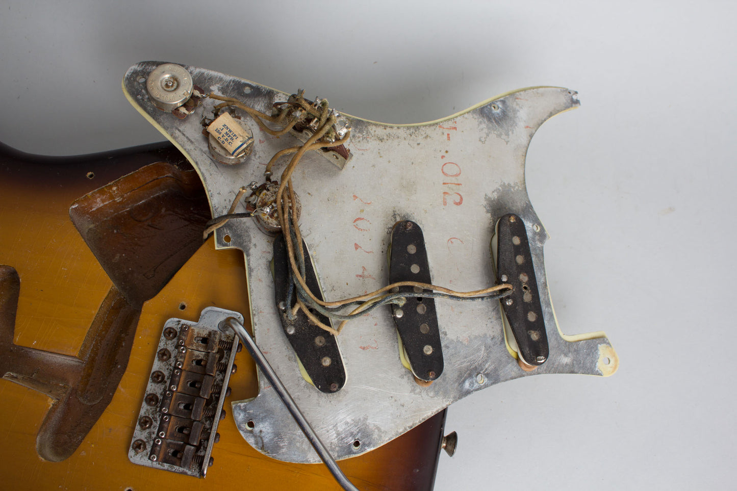 Fender Stratocaster Solid Body Electric Guitar (1960)