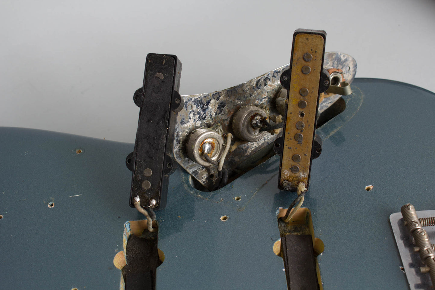 Fender Jazz Bass Solid Body Electric Bass Guitar (1964/5)